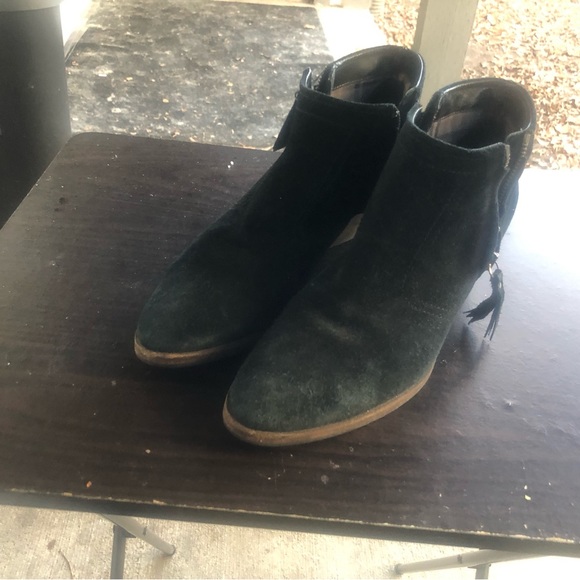 Aquatalia Women’s boots black suede Made In Italy Ankle Booties Boots Size 7.5US - Picture 2 of 12